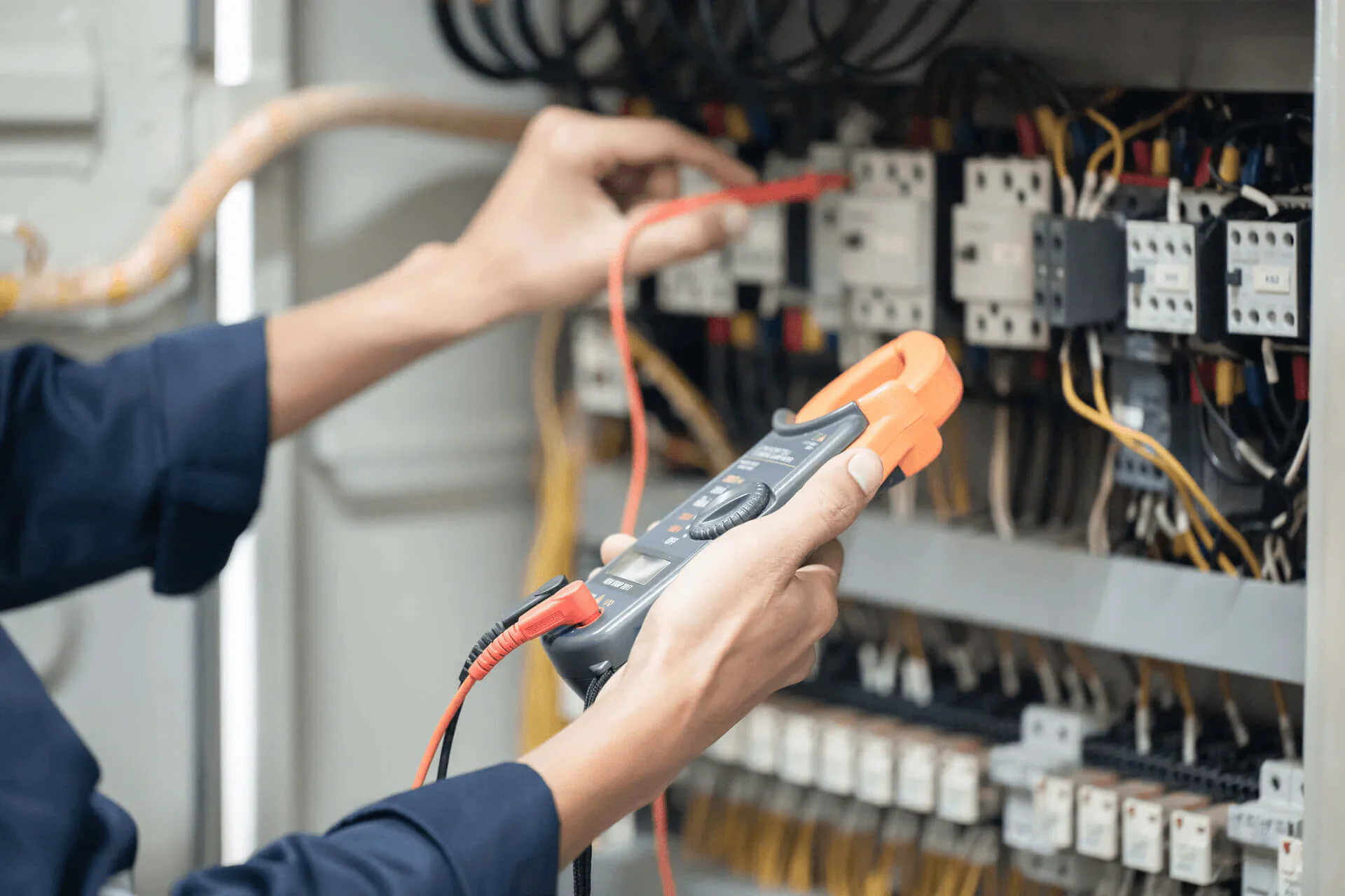 Casă inteligentă în Constanța: automatizări și tablou inteligent Casă inteligentă în Constanța: automatizări și tablou inteligent